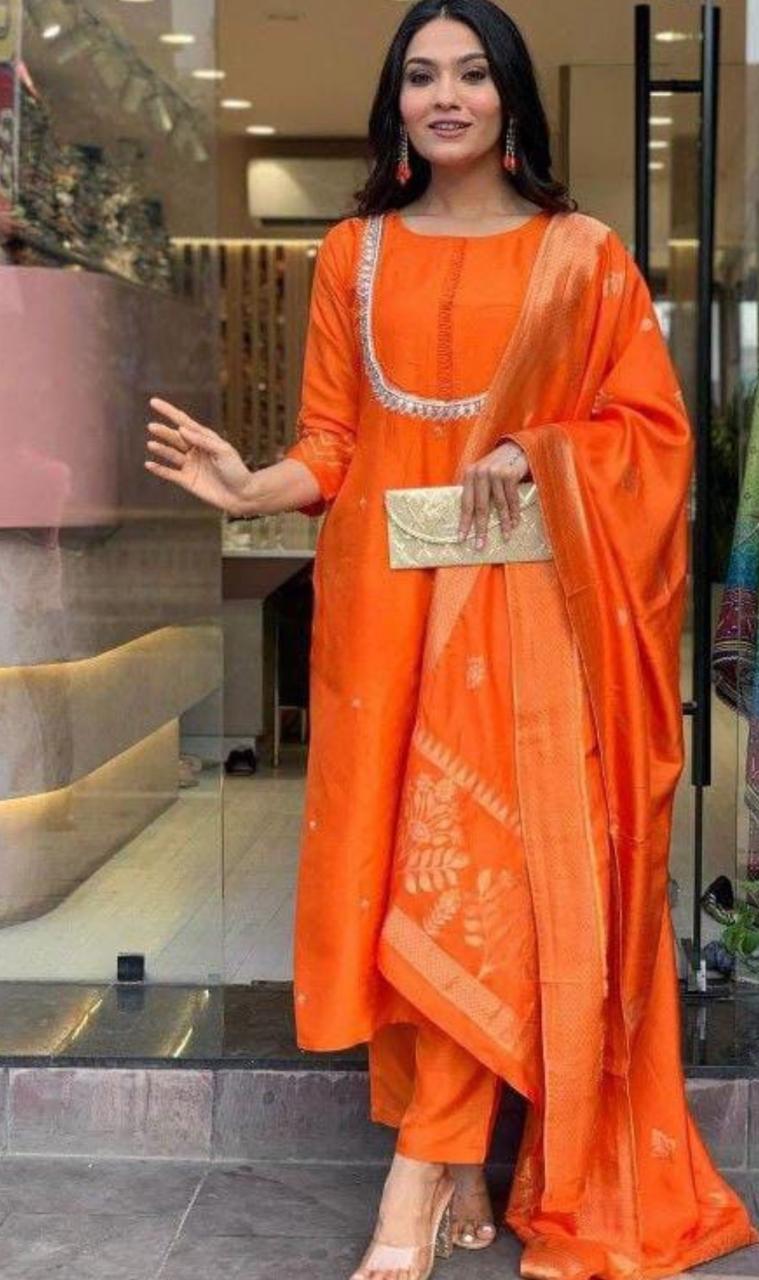 Chanderi Embroidered Ethnic Set - AZZLIAS WARDROBE